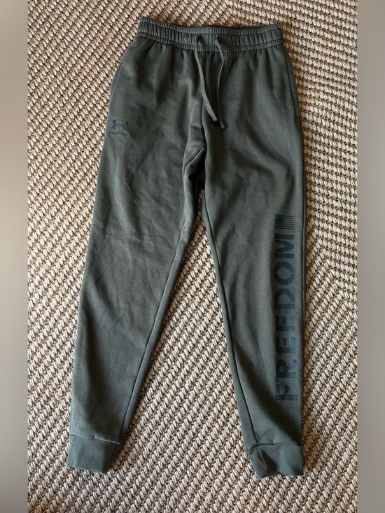 Under Armour Pants - Under Armour Green Small “Freedom” Sweatpants